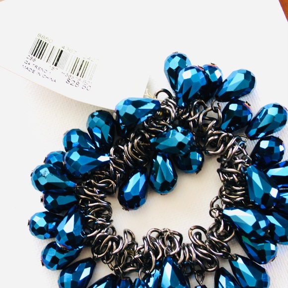 Jewelry Set by M Haskell - Picture 7 of 9